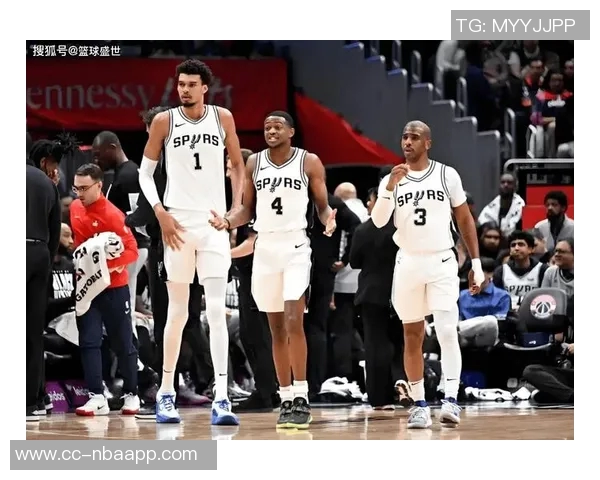 追梦与文班齐肩并进卡斯尔重塑马刺赢球文化的重要角色 追梦与文班齐肩并进卡斯尔重塑马刺赢球文化的重要角色